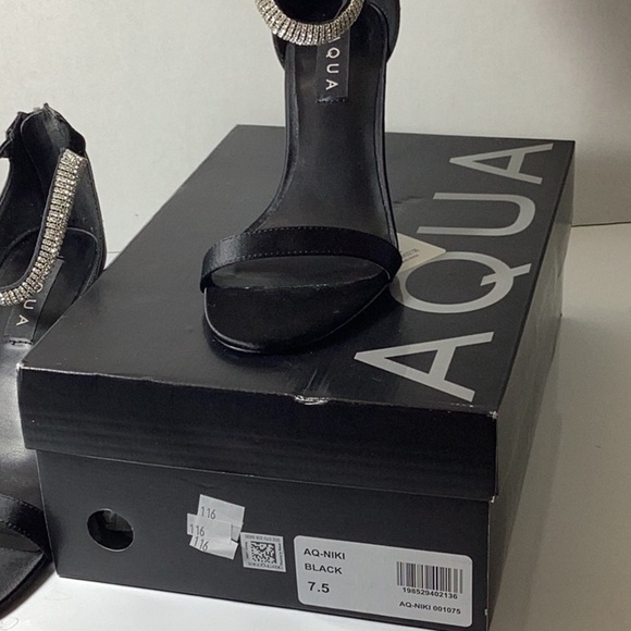 AQUA
Women's Niki Sandals - Exclusive - Picture 10 of 13